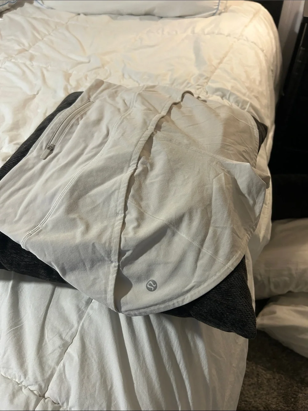 lululemon athletica Cream speed shorts 2.5